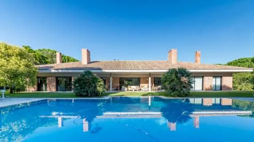 Extraordinary Vila in La Moraleja Extraordinary Vila in La Moraleja